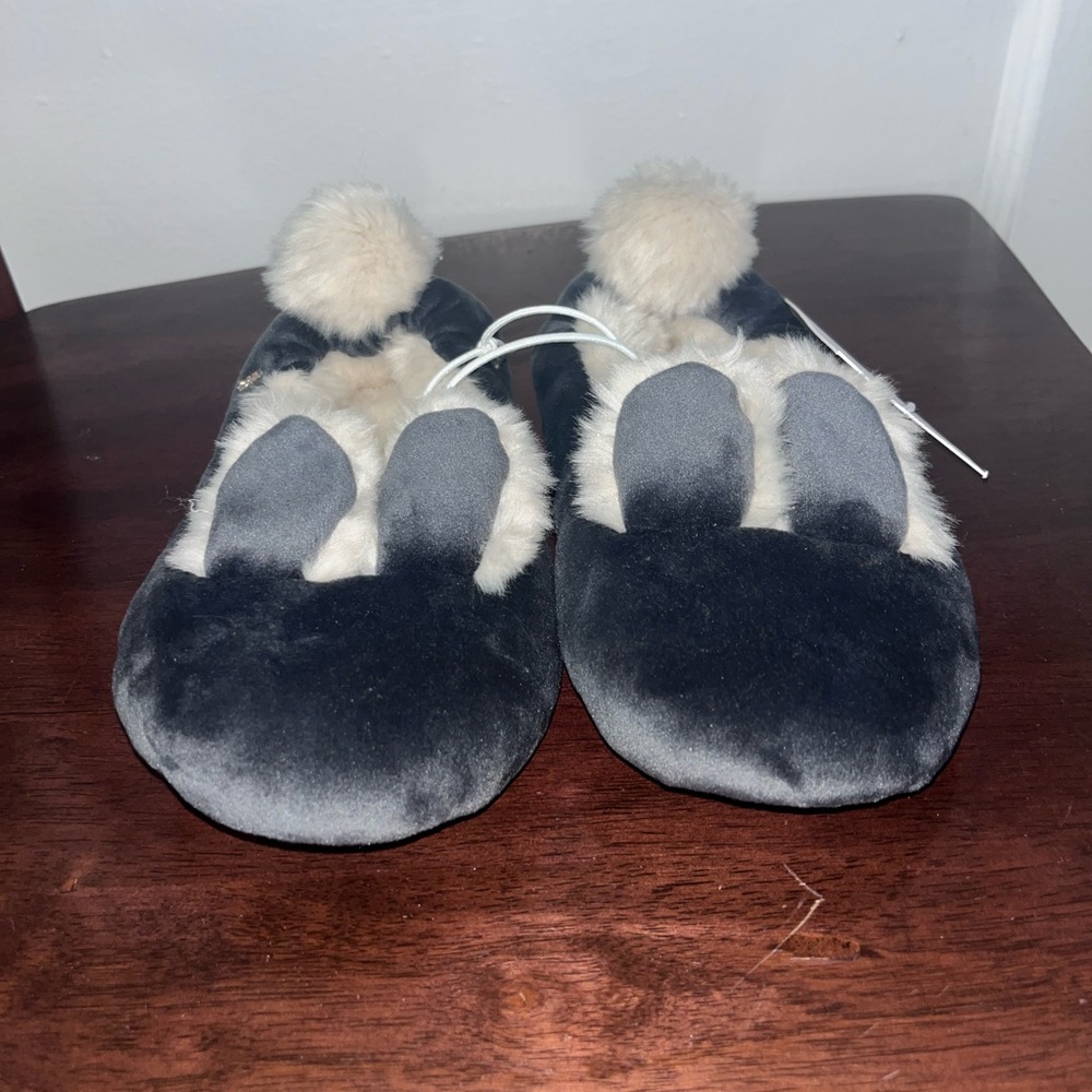 LC Lauren Conrad Gray and Cream Slippers - Picture 2 of 3